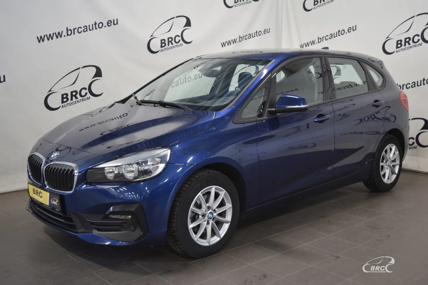 BMW 216, 2020. gads
