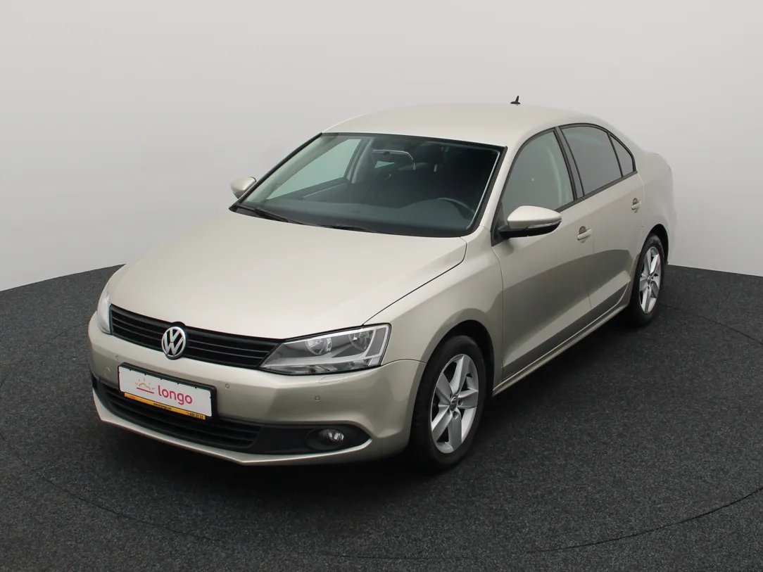 Volkswagen Jetta — foto 2