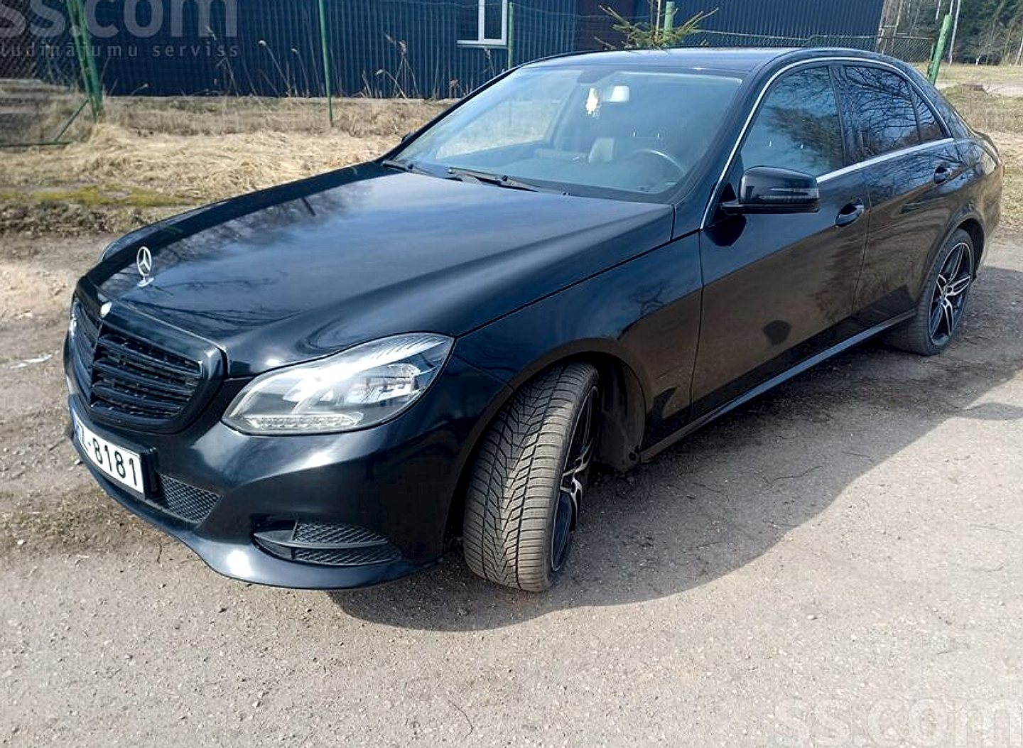 Mercedes-Benz E200 — foto 2