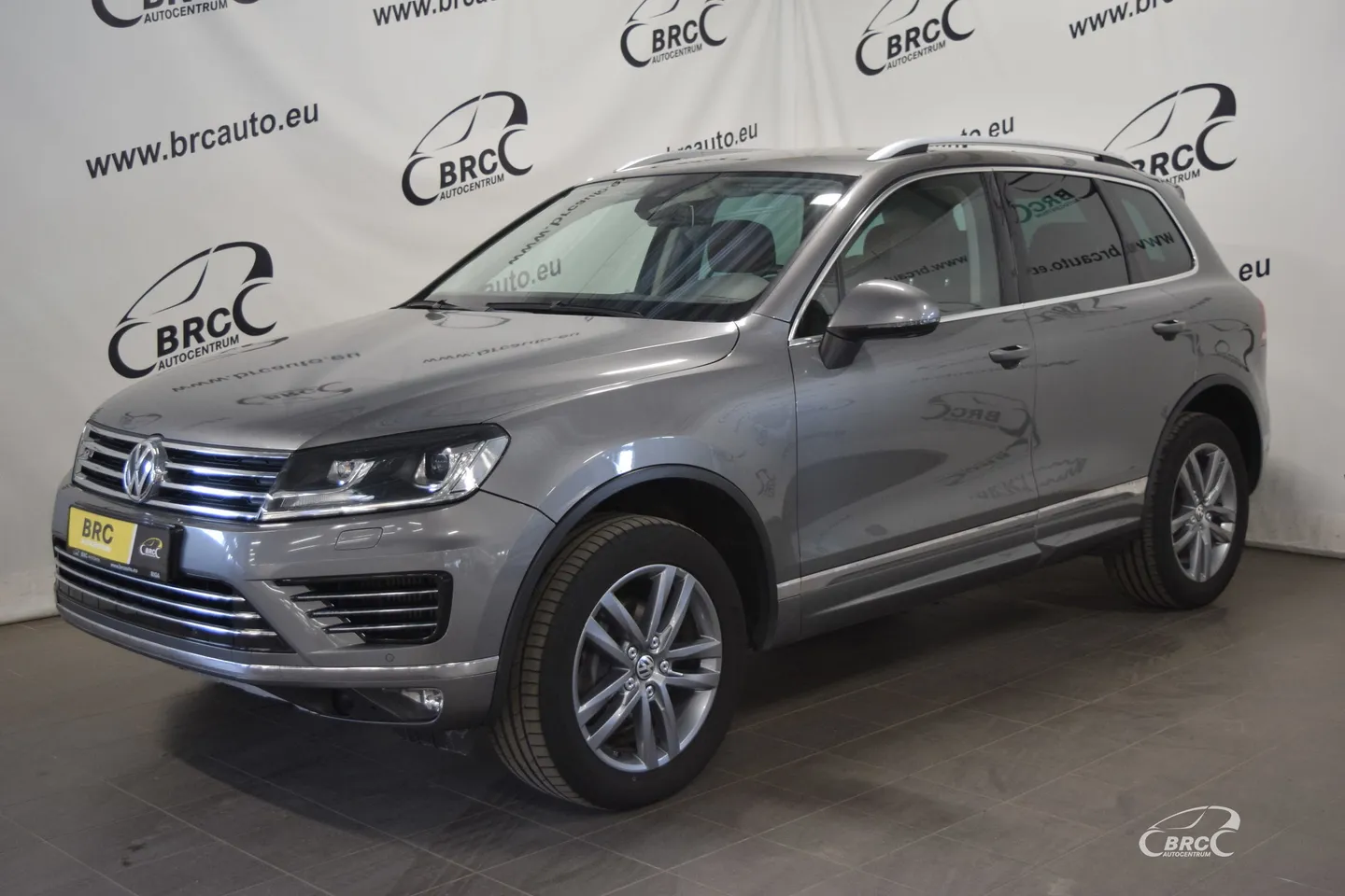 Volkswagen Touareg, 2015. gads