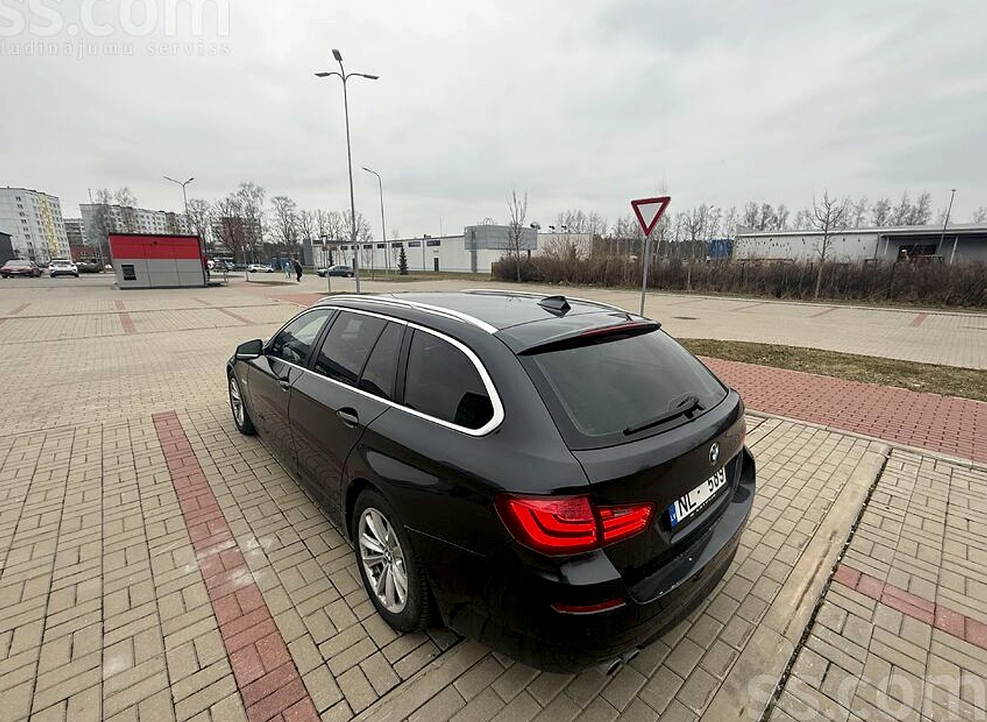 BMW 520 — foto 5