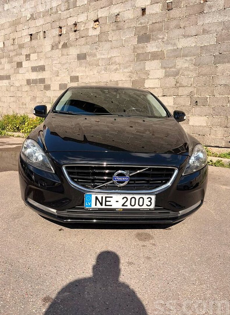 Volvo V40, 2013. gads