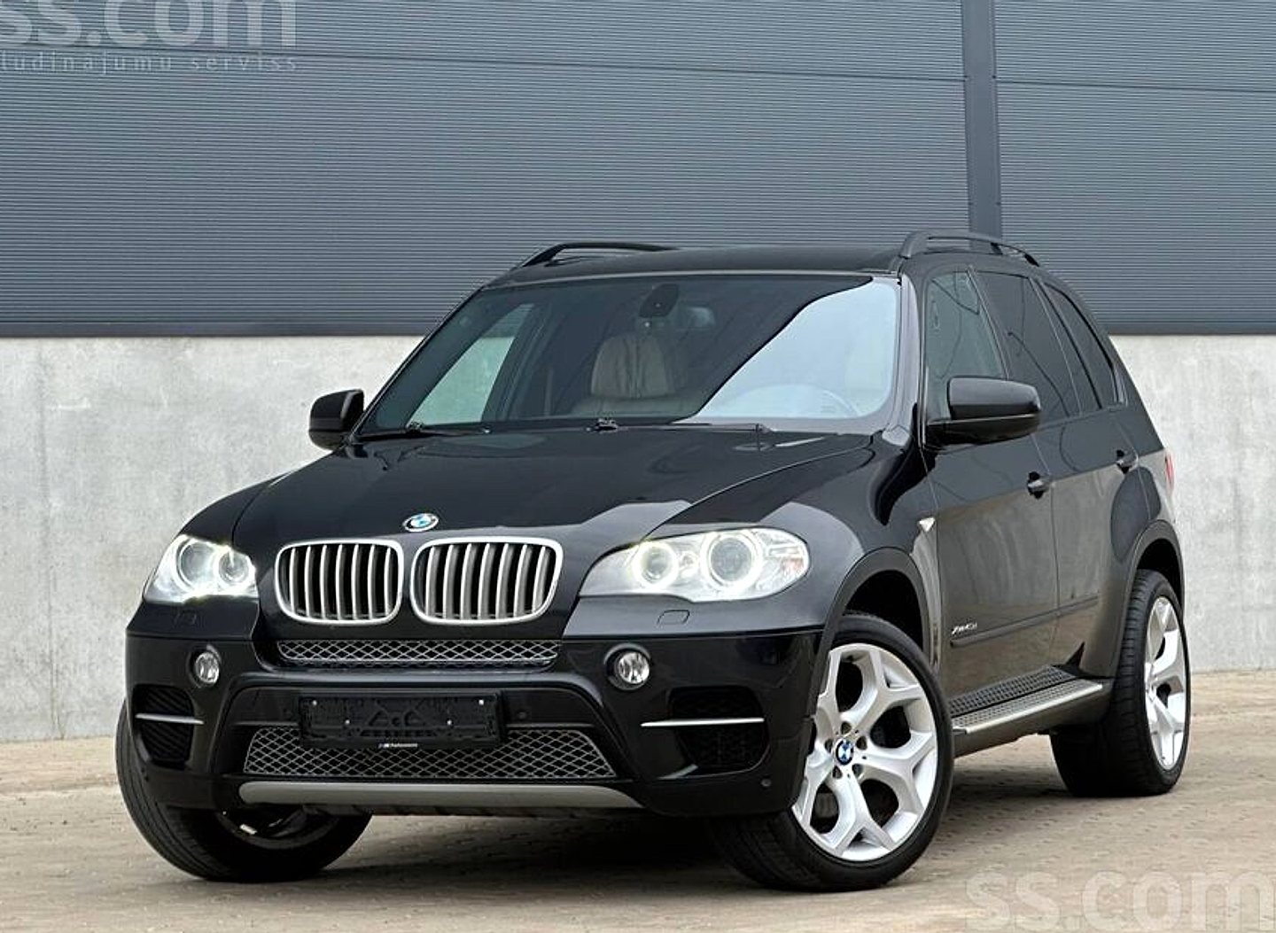 BMW X5 — foto 3