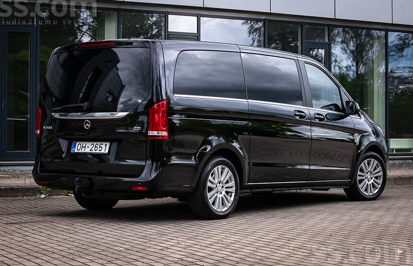 Mercedes-Benz V220 — foto 6