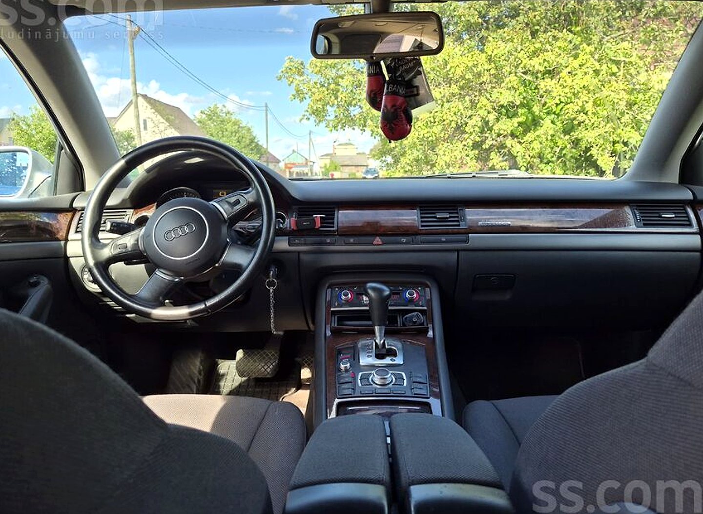 Audi A8 — foto 4