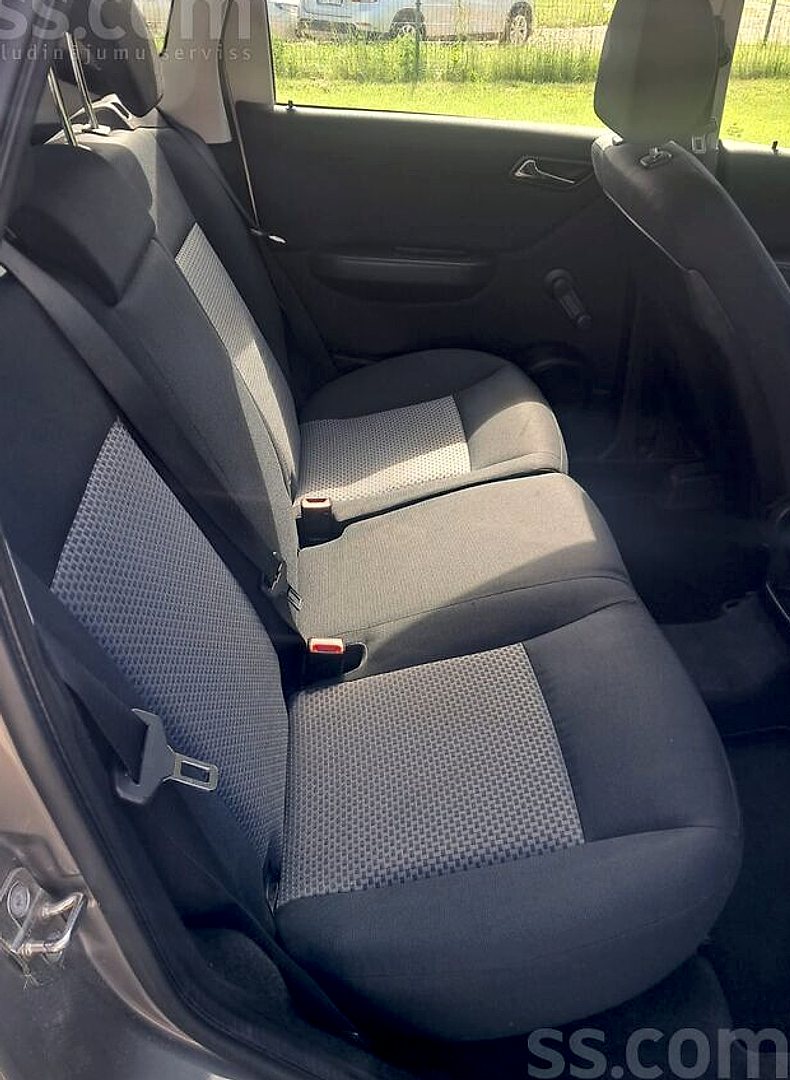 Mercedes-Benz A180 — foto 5