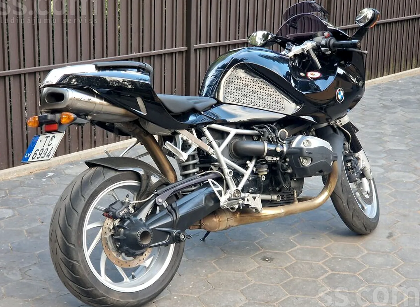 BMW R1200S