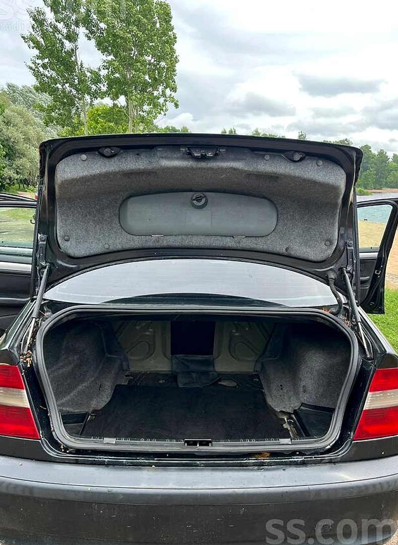 BMW 320 — foto 6