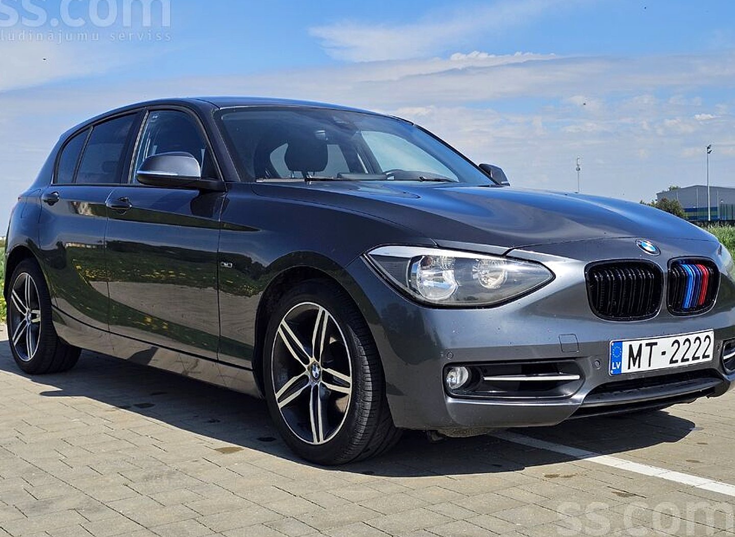 BMW 118 — foto 4