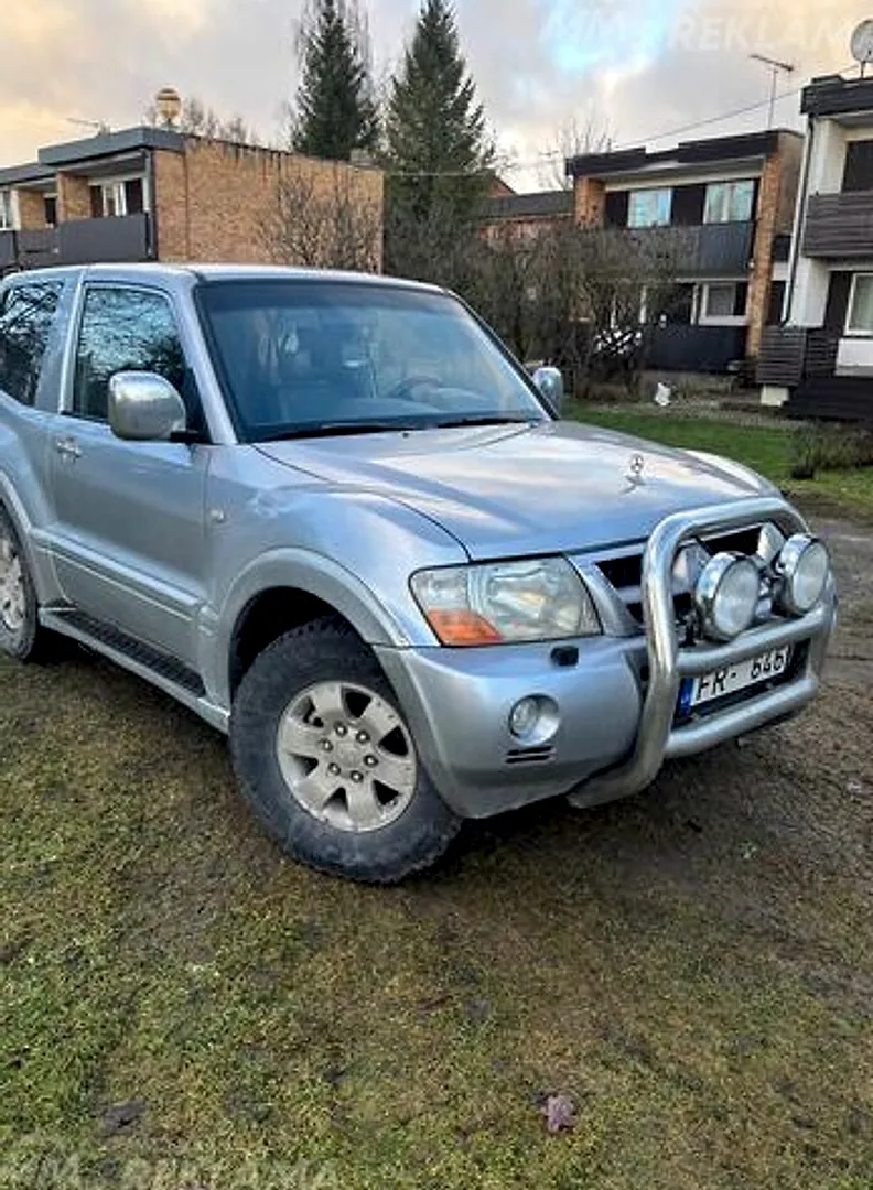 Mitsubishi Pajero, 2004. gads