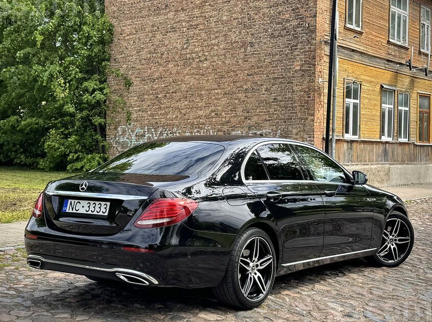 Mercedes-Benz E220 — foto 3