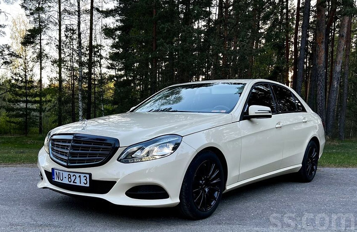 Mercedes-Benz E200 — foto 4