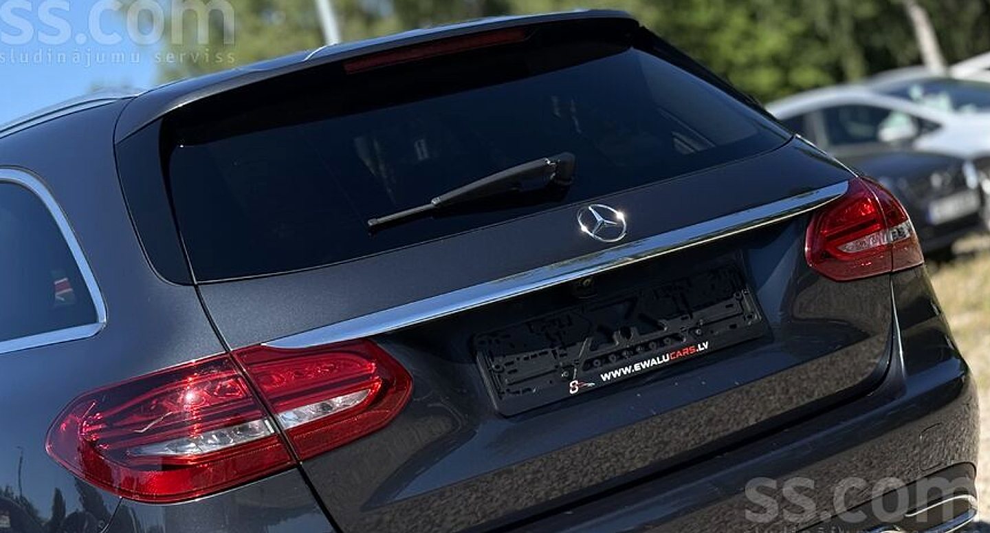 Mercedes-Benz C180 — foto 6