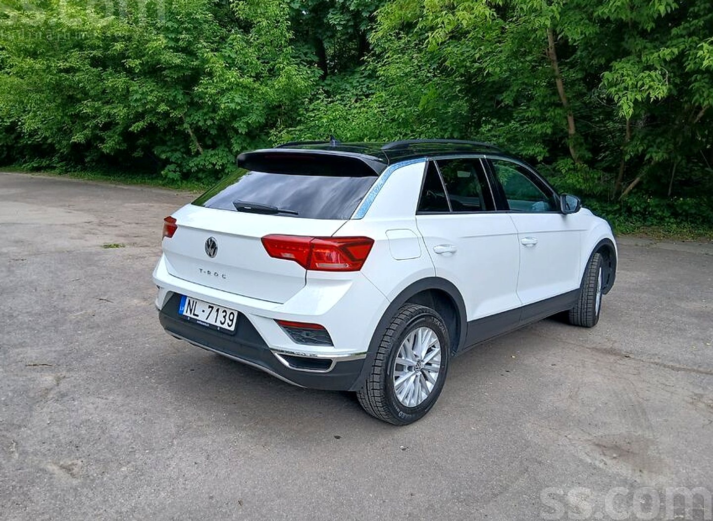Volkswagen T-Roc — foto 3