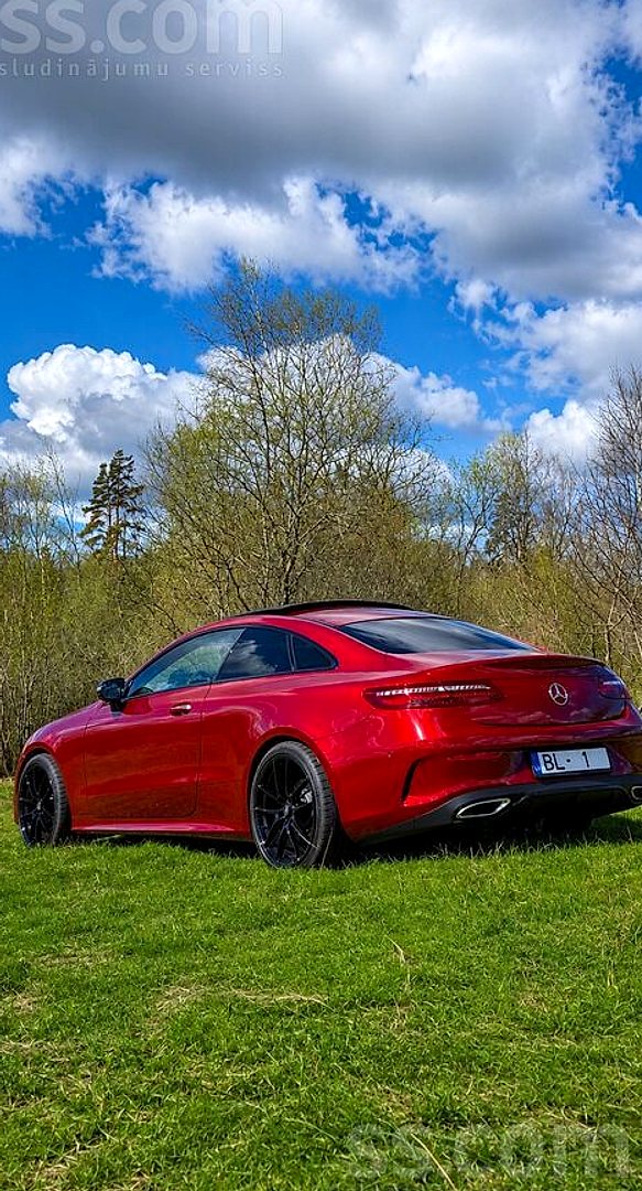 Mercedes-Benz E300 — foto 2