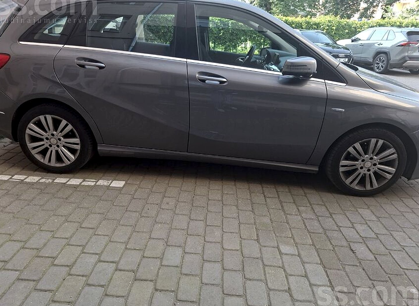 Mercedes-Benz B180 — foto 2
