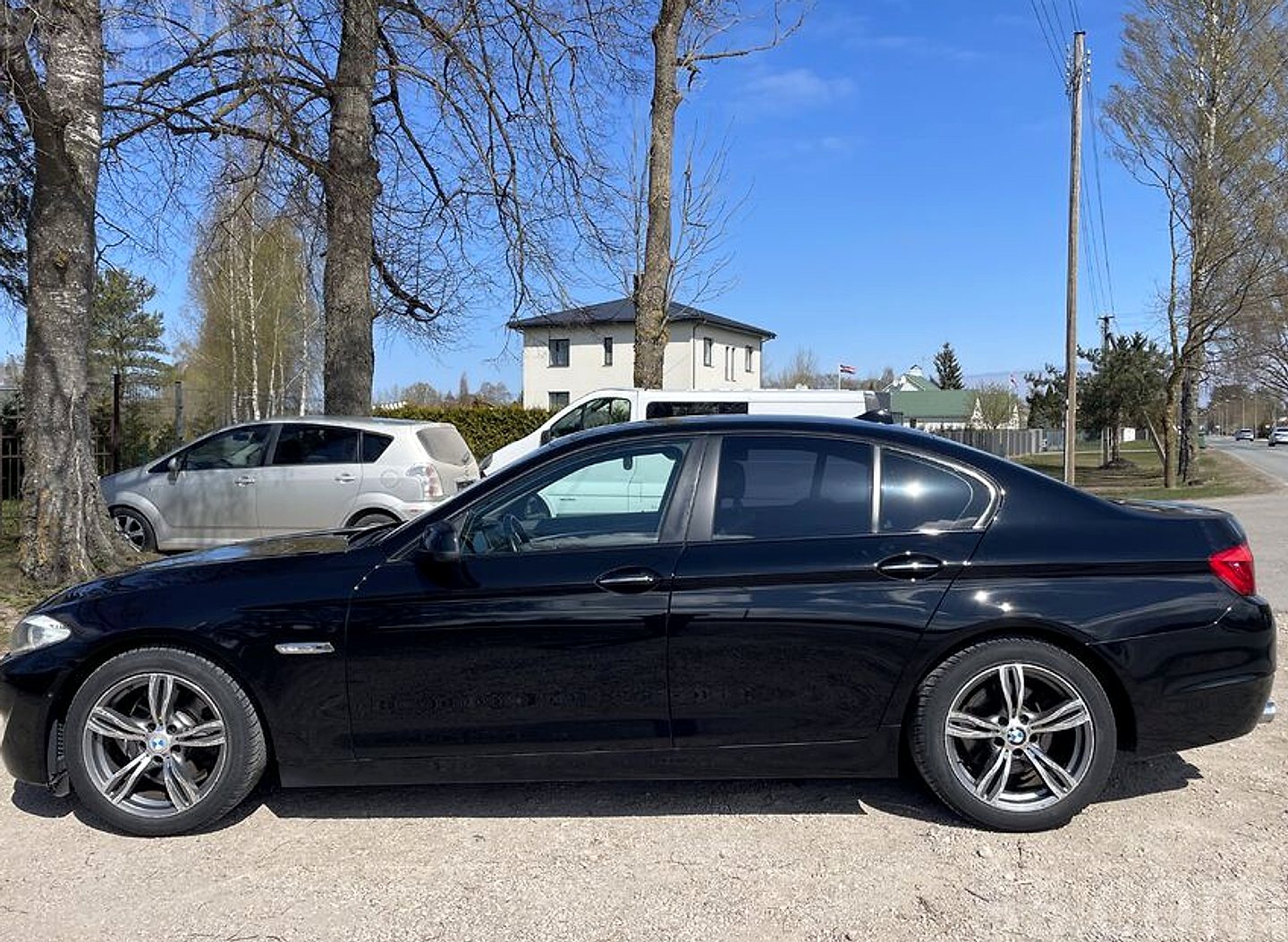 BMW 520 — foto 2