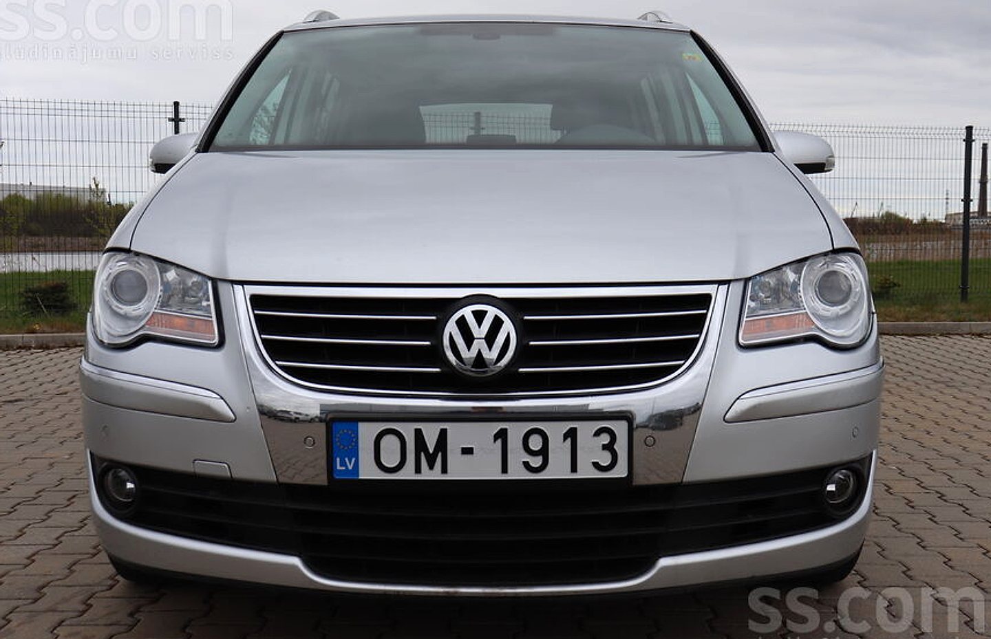 Volkswagen Touran — foto 2