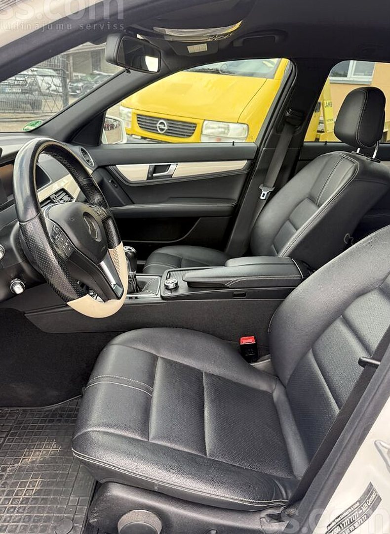 Mercedes-Benz C180 — foto 6