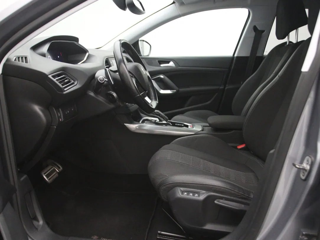 Peugeot 308 — foto 5
