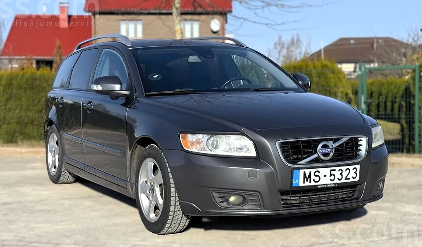 Volvo V50, 2011. gads