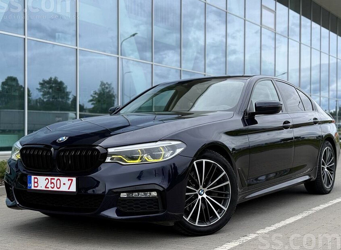 BMW 520 — foto 3