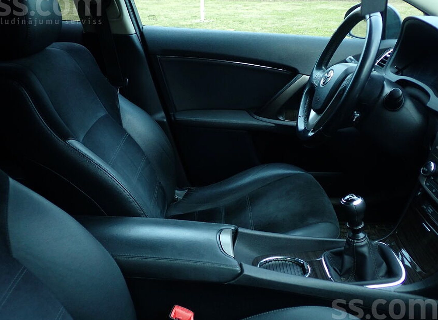 Toyota Avensis — foto 3