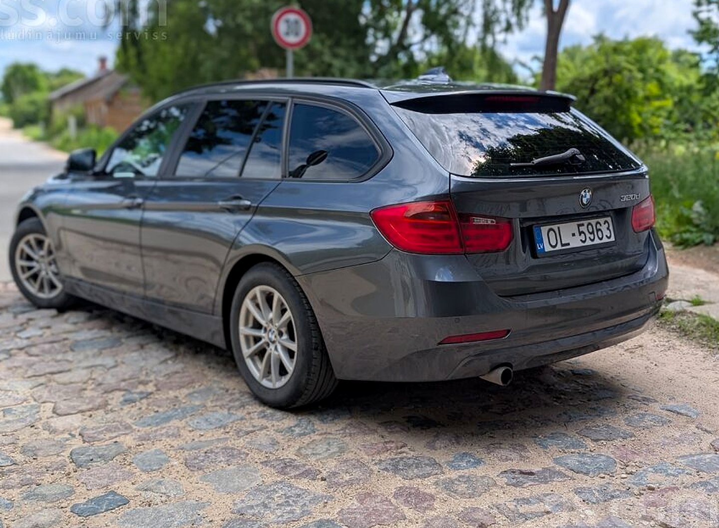 BMW 320 — foto 4