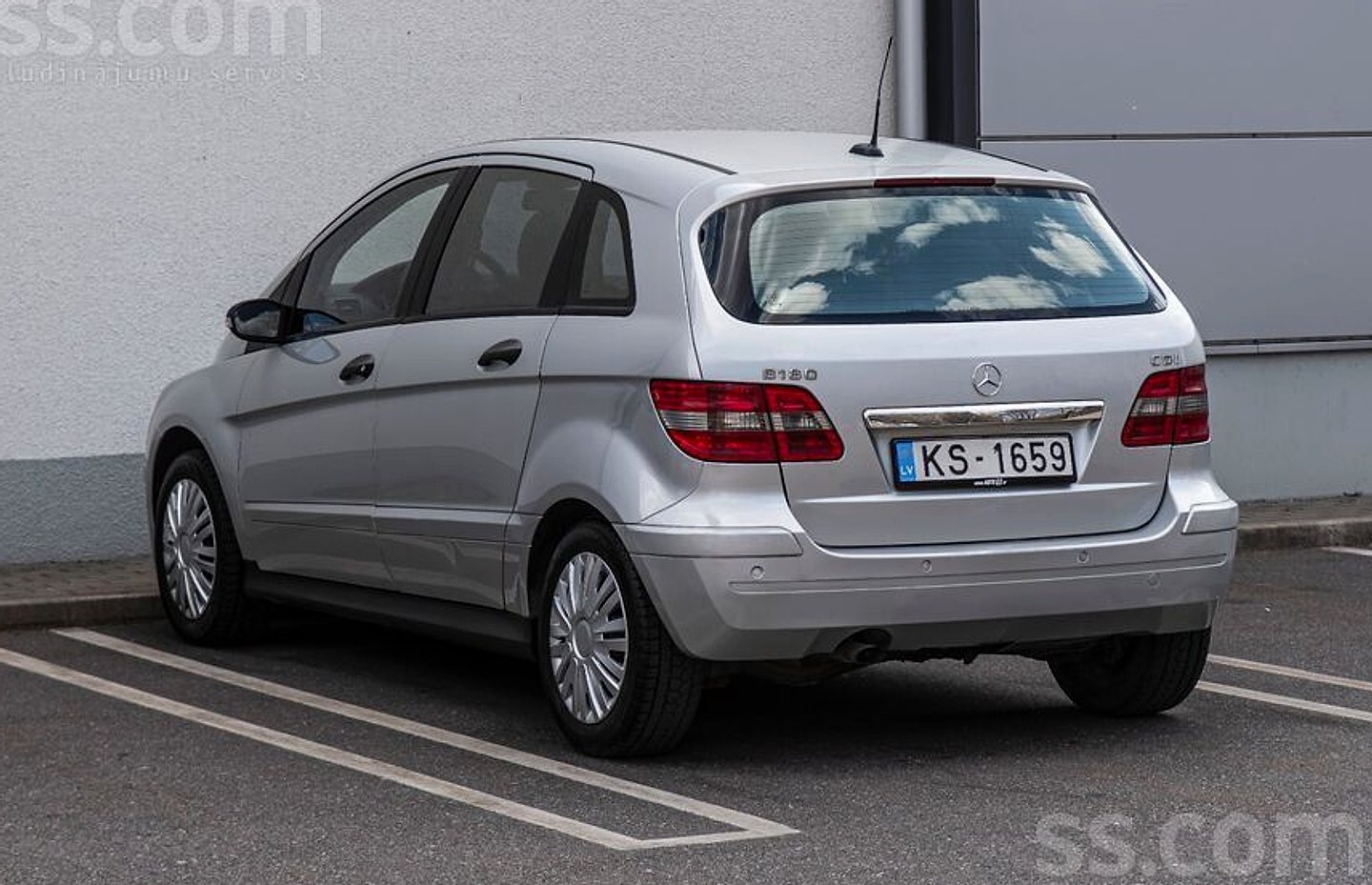 Mercedes-Benz B180 — foto 6