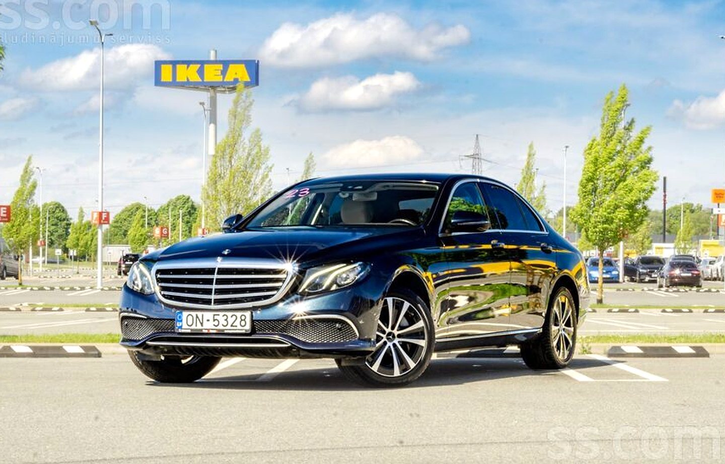 Mercedes-Benz E350 — foto 4