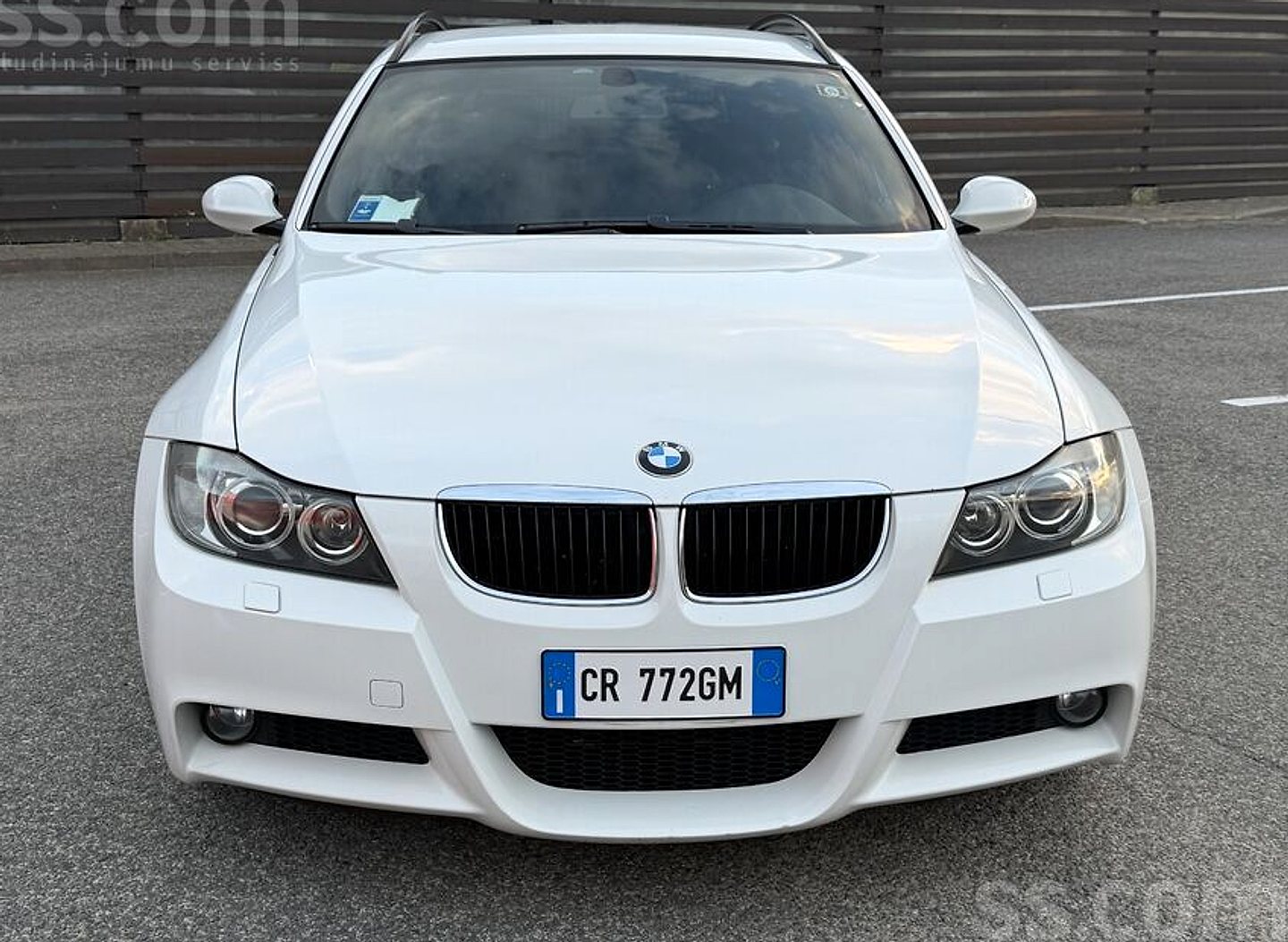 BMW 320 — foto 2