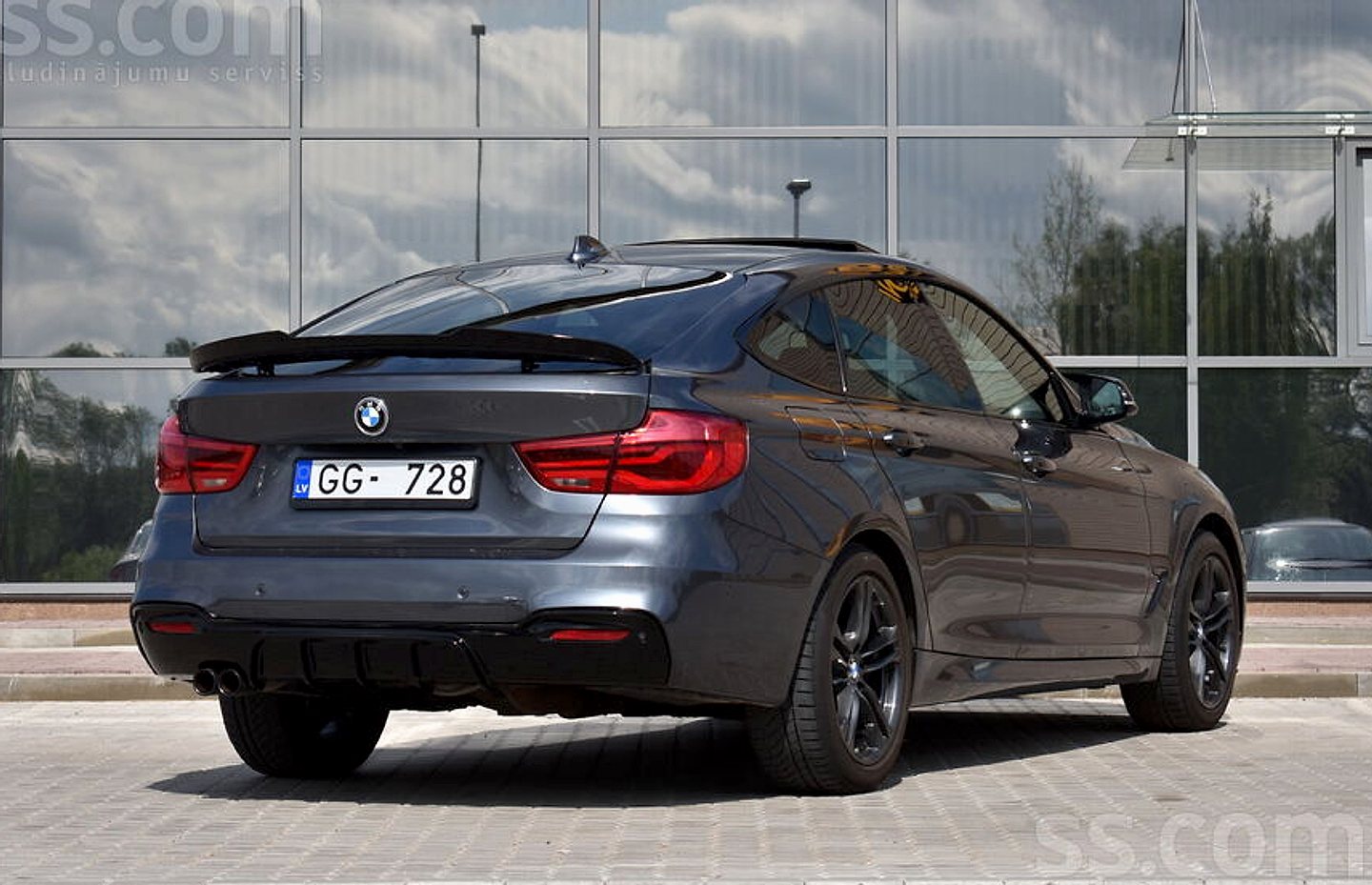 BMW 335 — foto 2