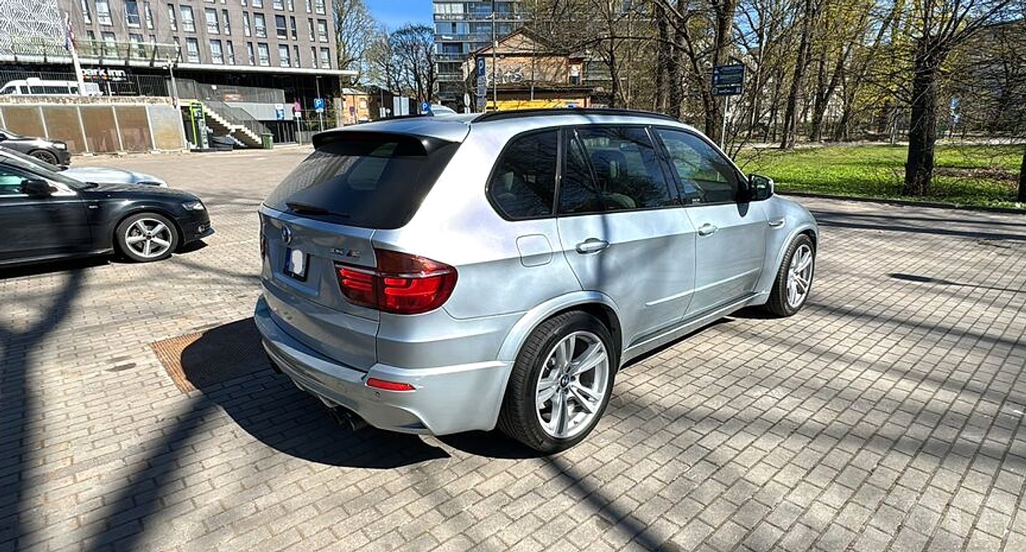 BMW X5 — foto 3