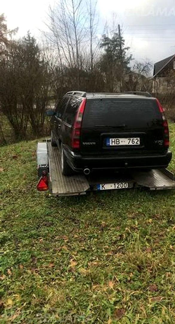 Volvo V70, 2000. gads