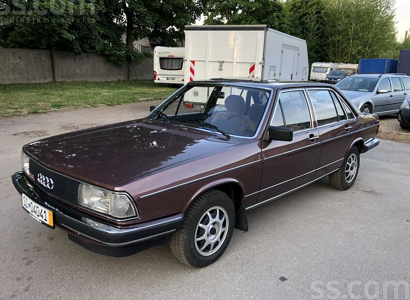 Audi 100, 1981. gads