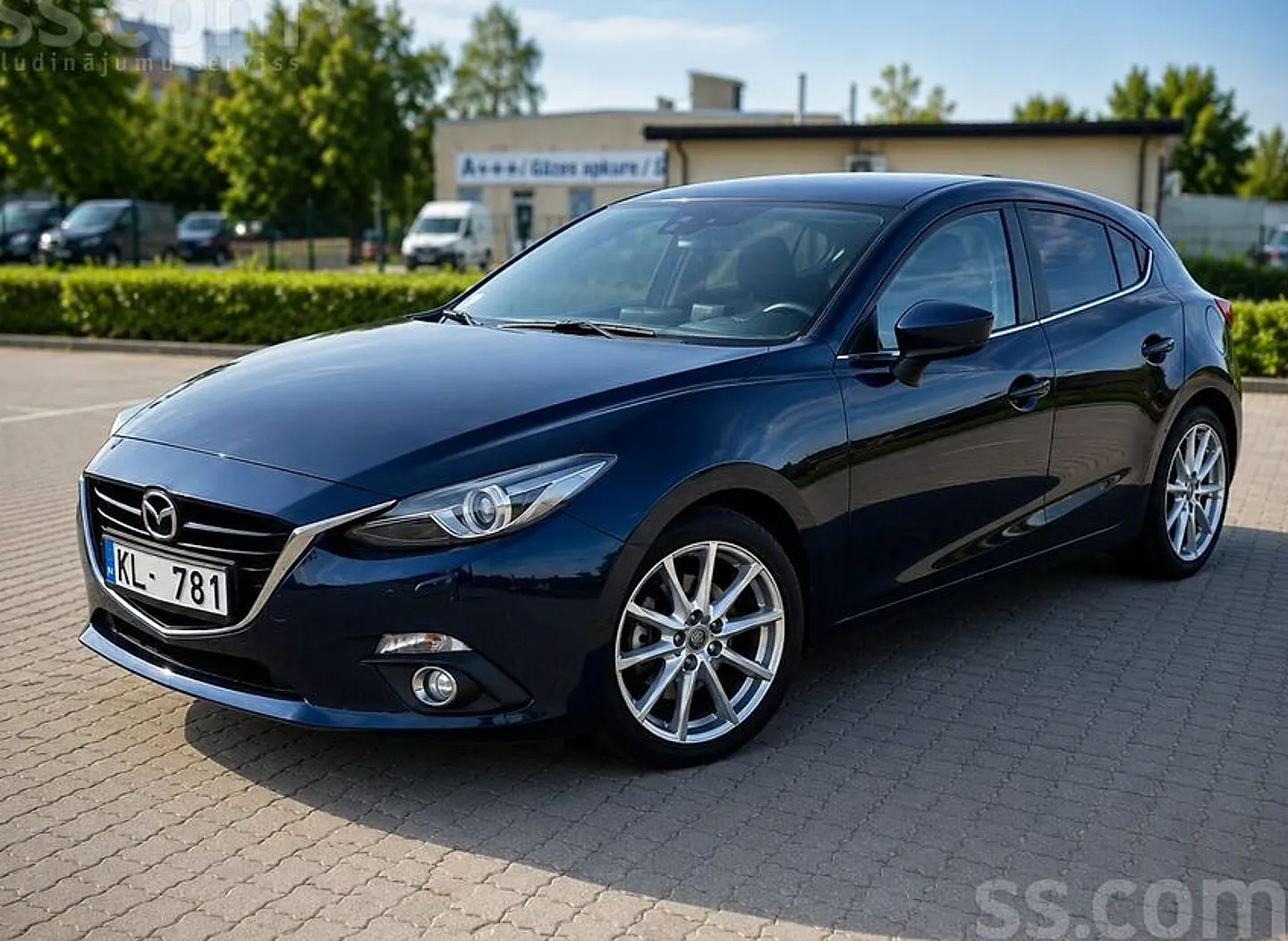 Mazda Mazda3, 2015. gads