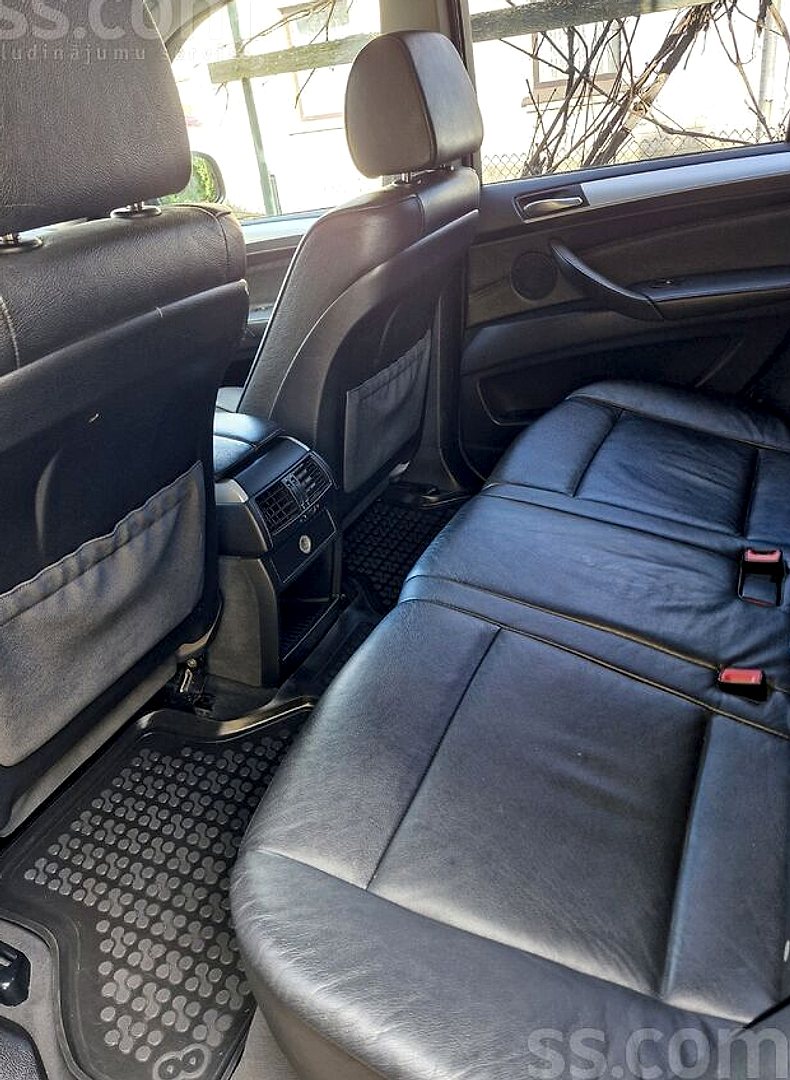 BMW X5 — foto 2