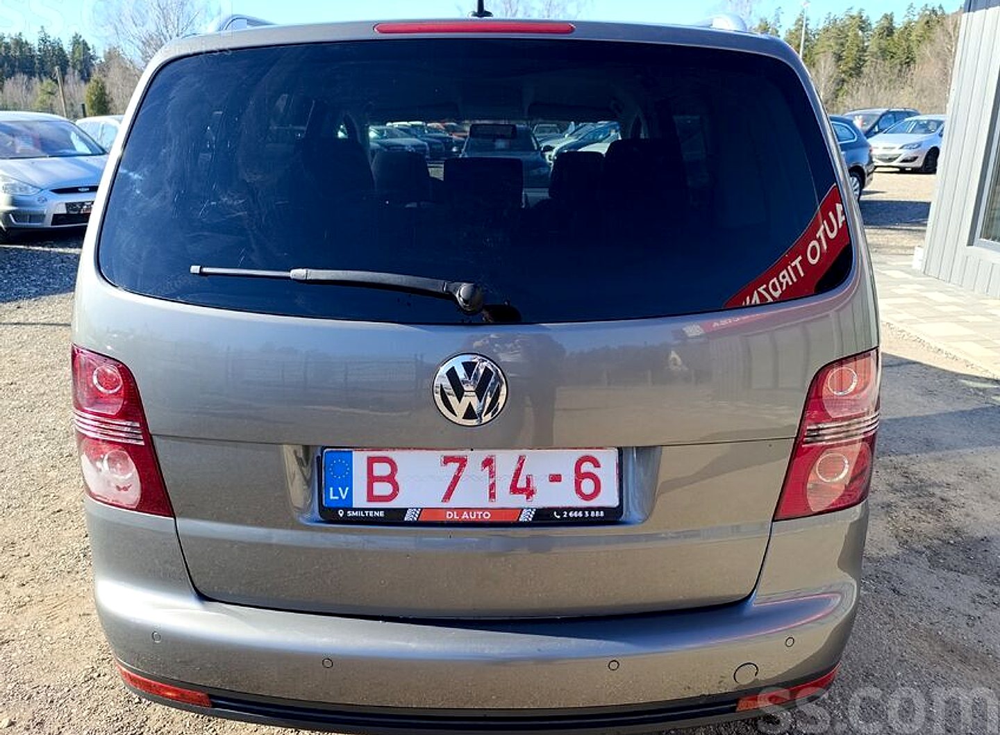 Volkswagen Touran — foto 5