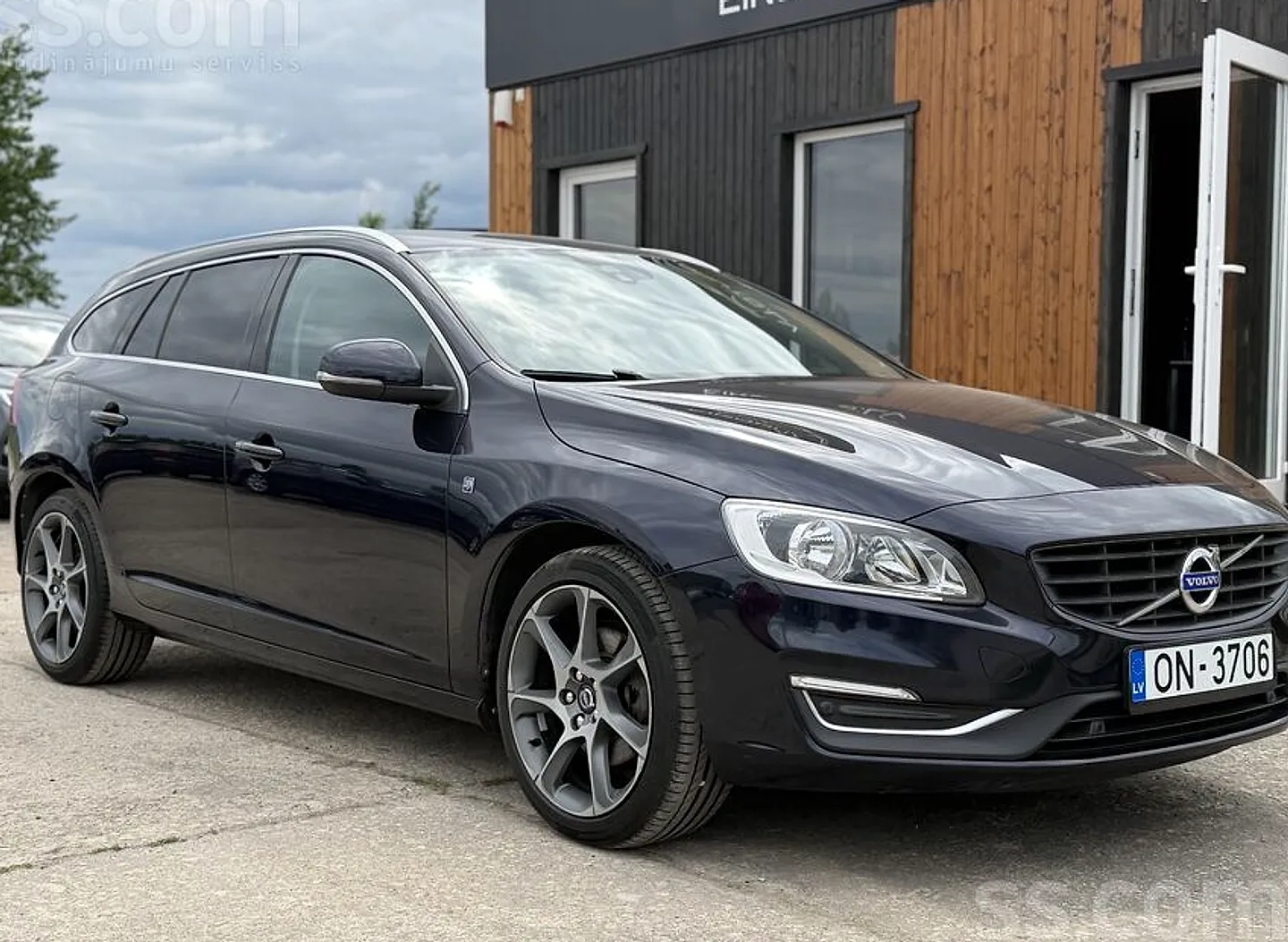 Volvo V60, 2016. gads