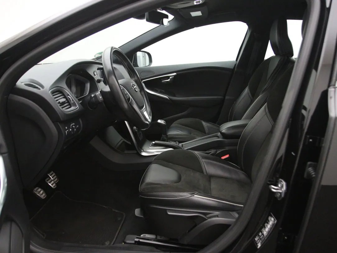 Volvo V40 — foto 5
