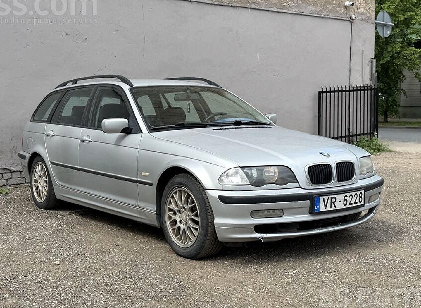 BMW 320 — foto 2