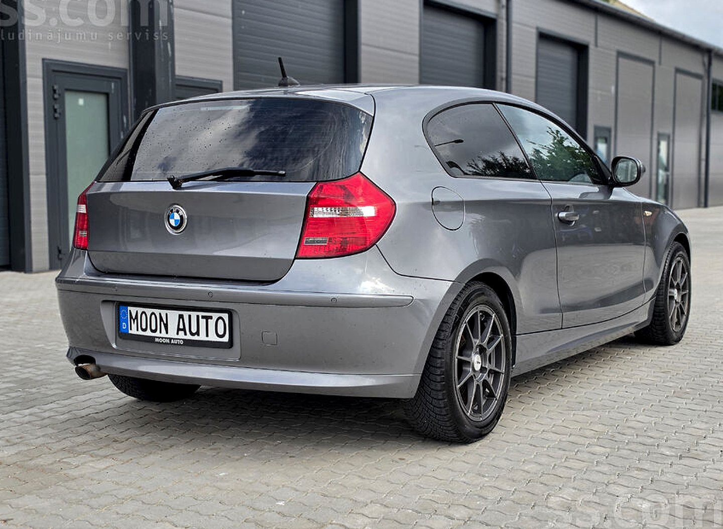BMW 118 — foto 6