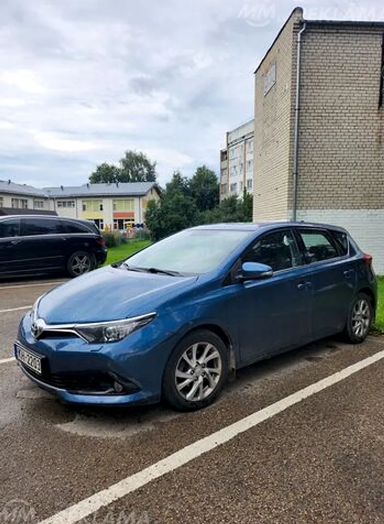 Toyota Auris, 2016. gads