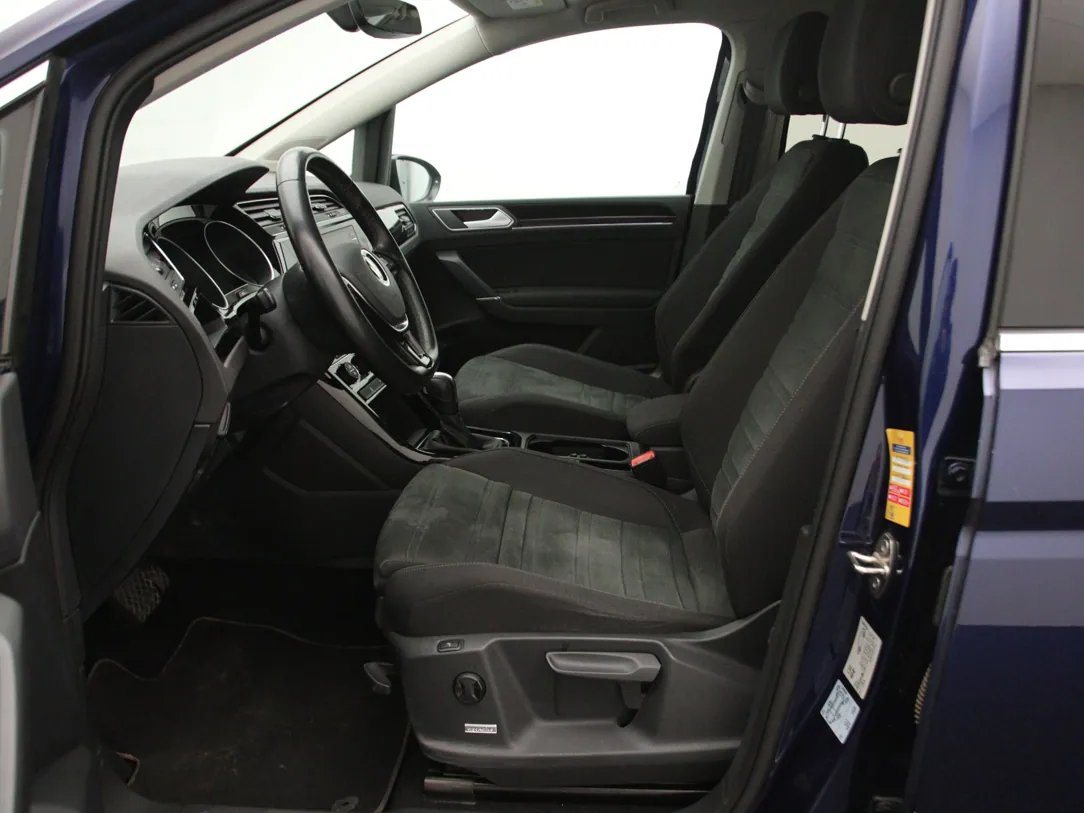 Volkswagen Touran — foto 5