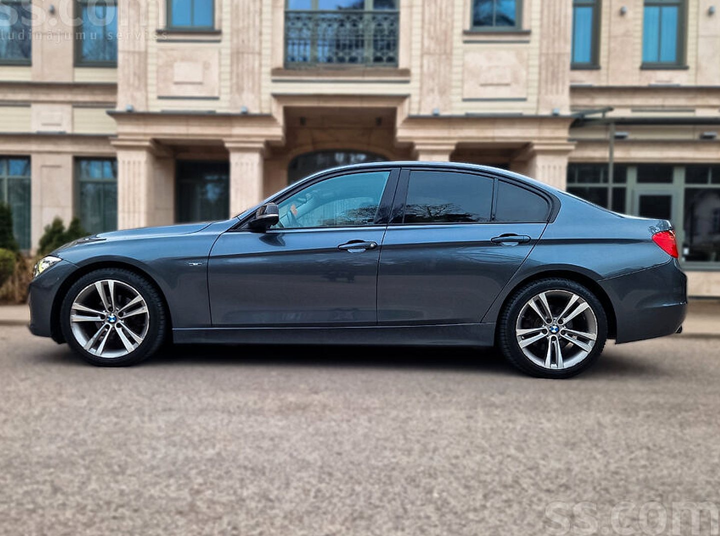 BMW 318 — foto 2