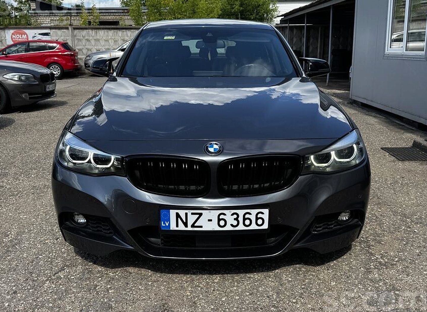 BMW 320 — foto 2
