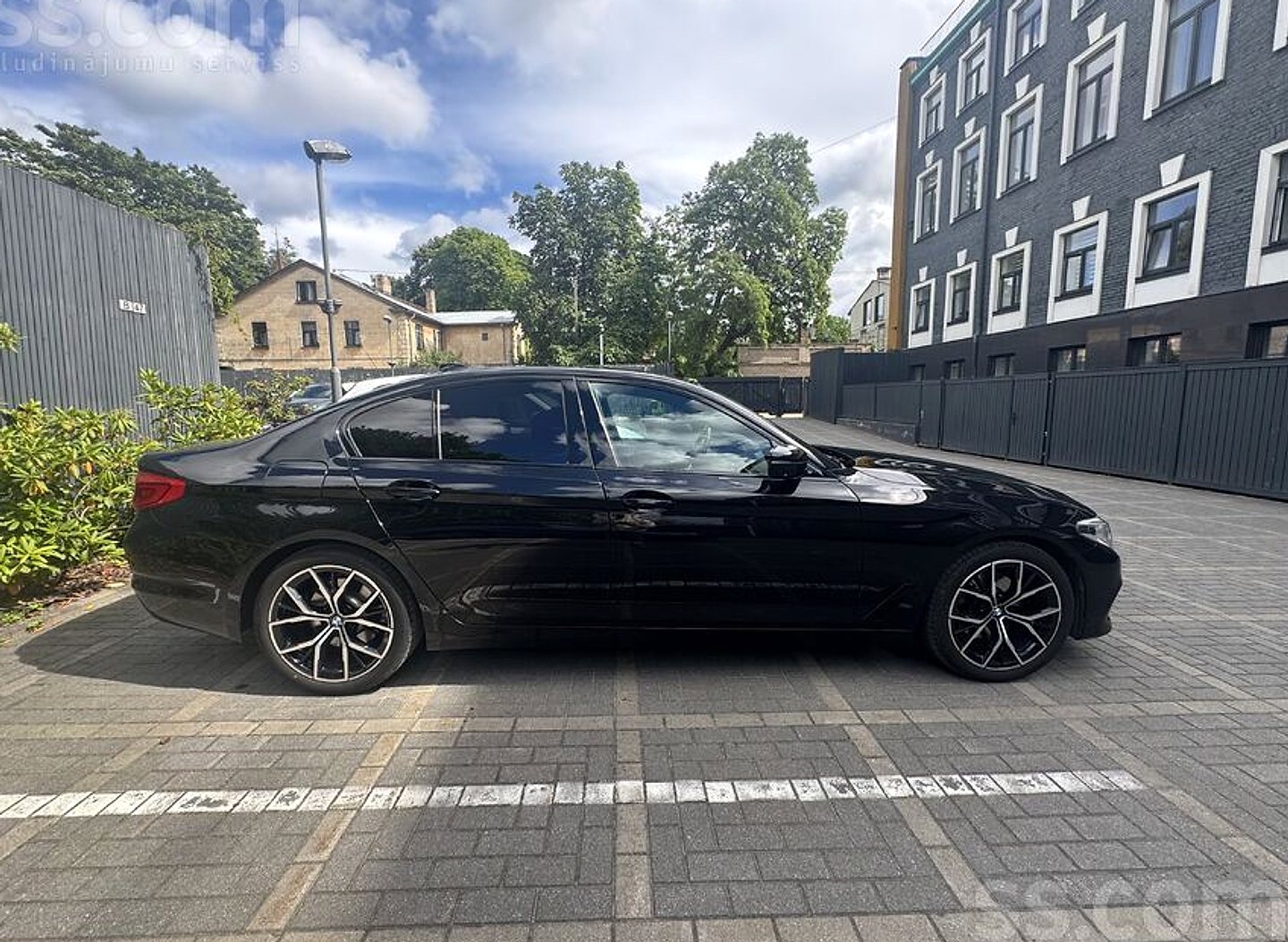 BMW 520 — foto 4