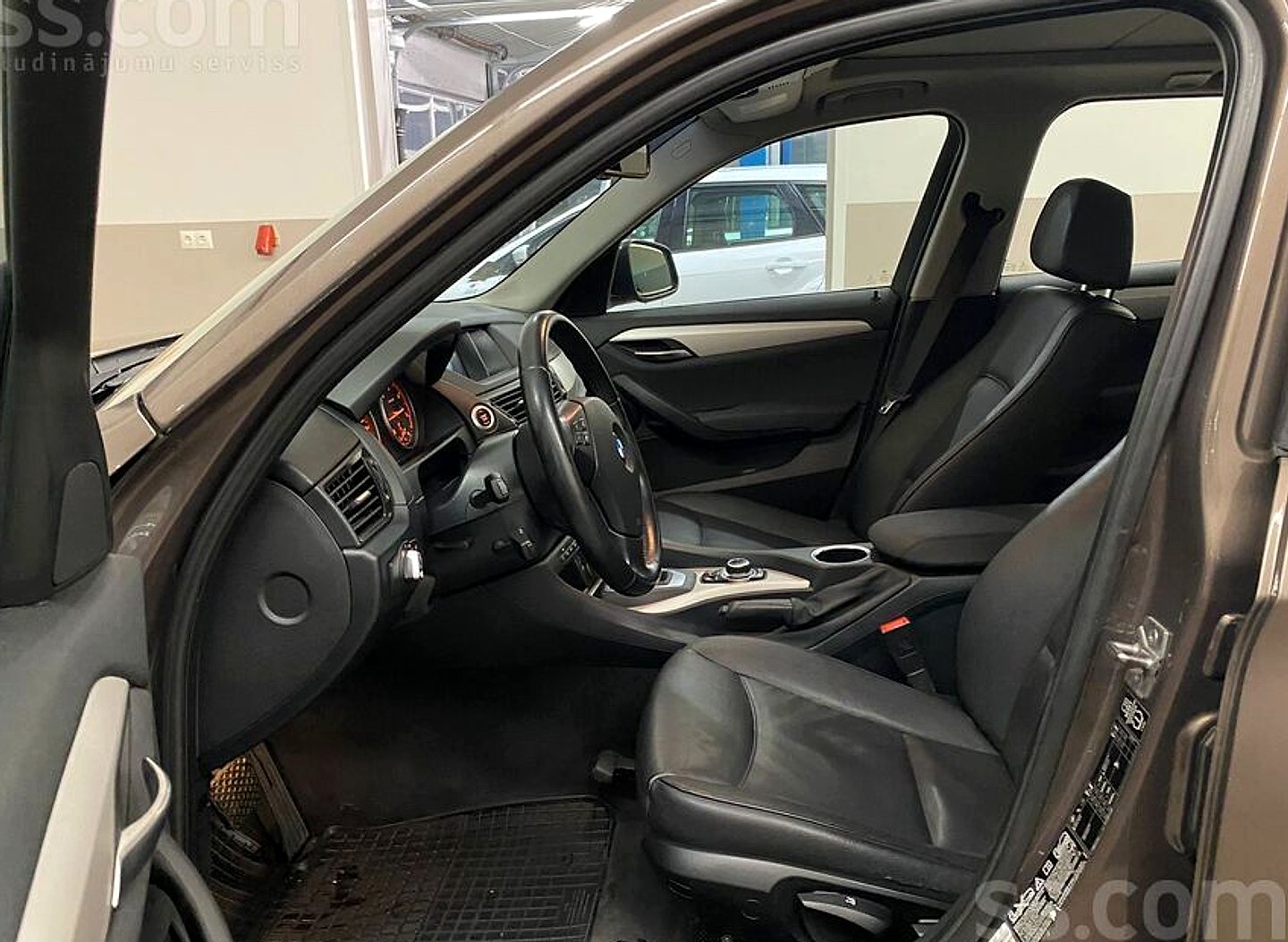 BMW X1 — foto 5