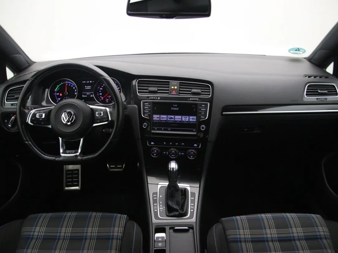 Volkswagen Golf 7 — foto 3