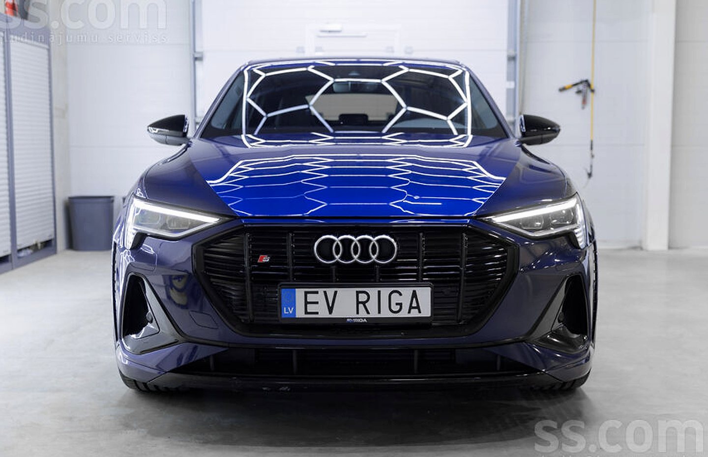 Audi E-tron — foto 2